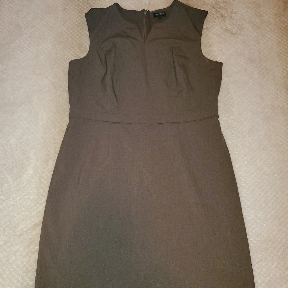 Green pencil dress
